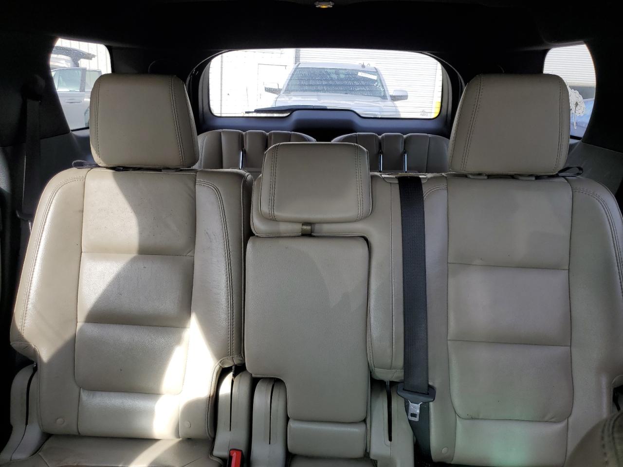 2015 Ford Explorer - Image 10