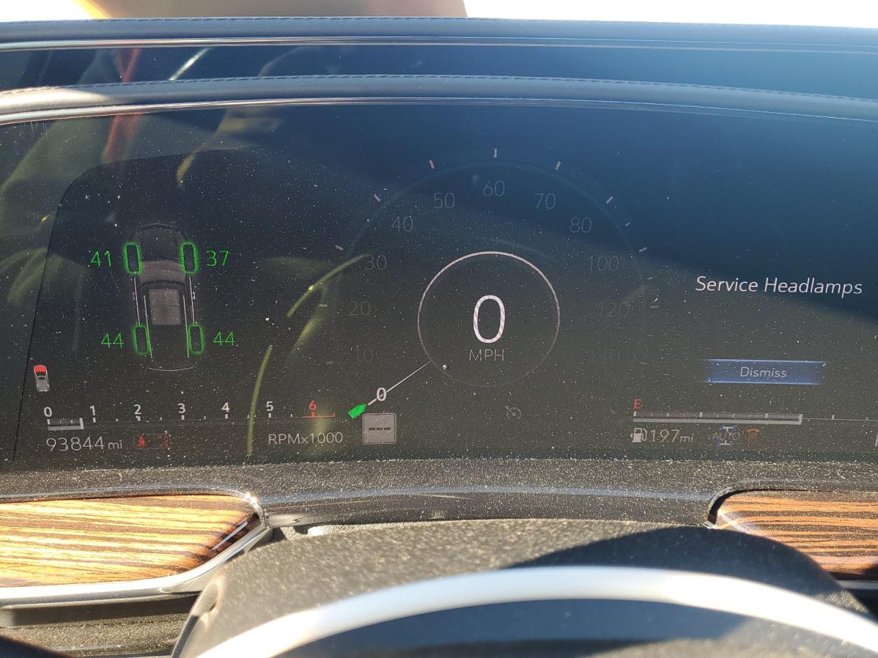 2021 Cadillac Escalade - Image 9