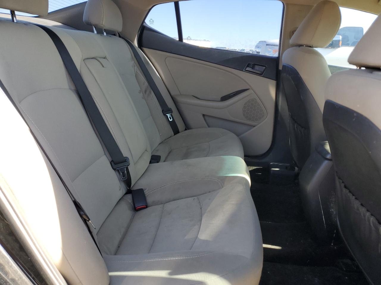 2013 Kia Optima - Image 10