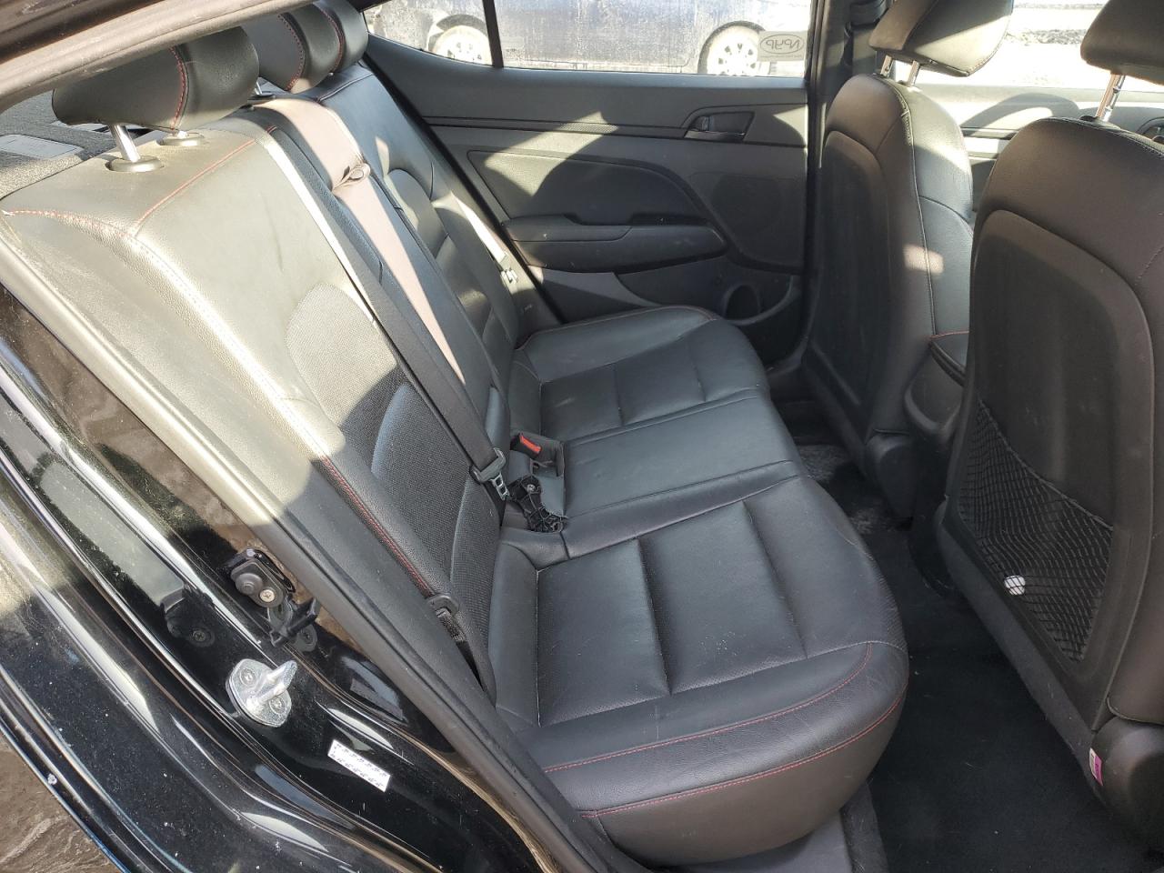 2018 Hyundai Elantra - Image 10