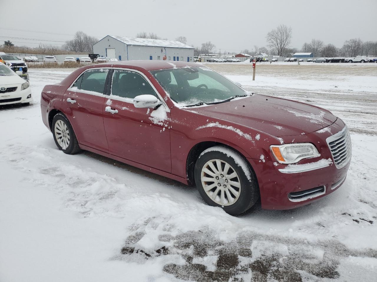 VIN 2C3CCAAG1DH739132 2013 CHRYSLER 300 no.4