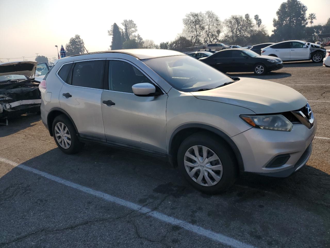 VIN 5N1AT2MN8GC749632 2016 NISSAN ROGUE no.4