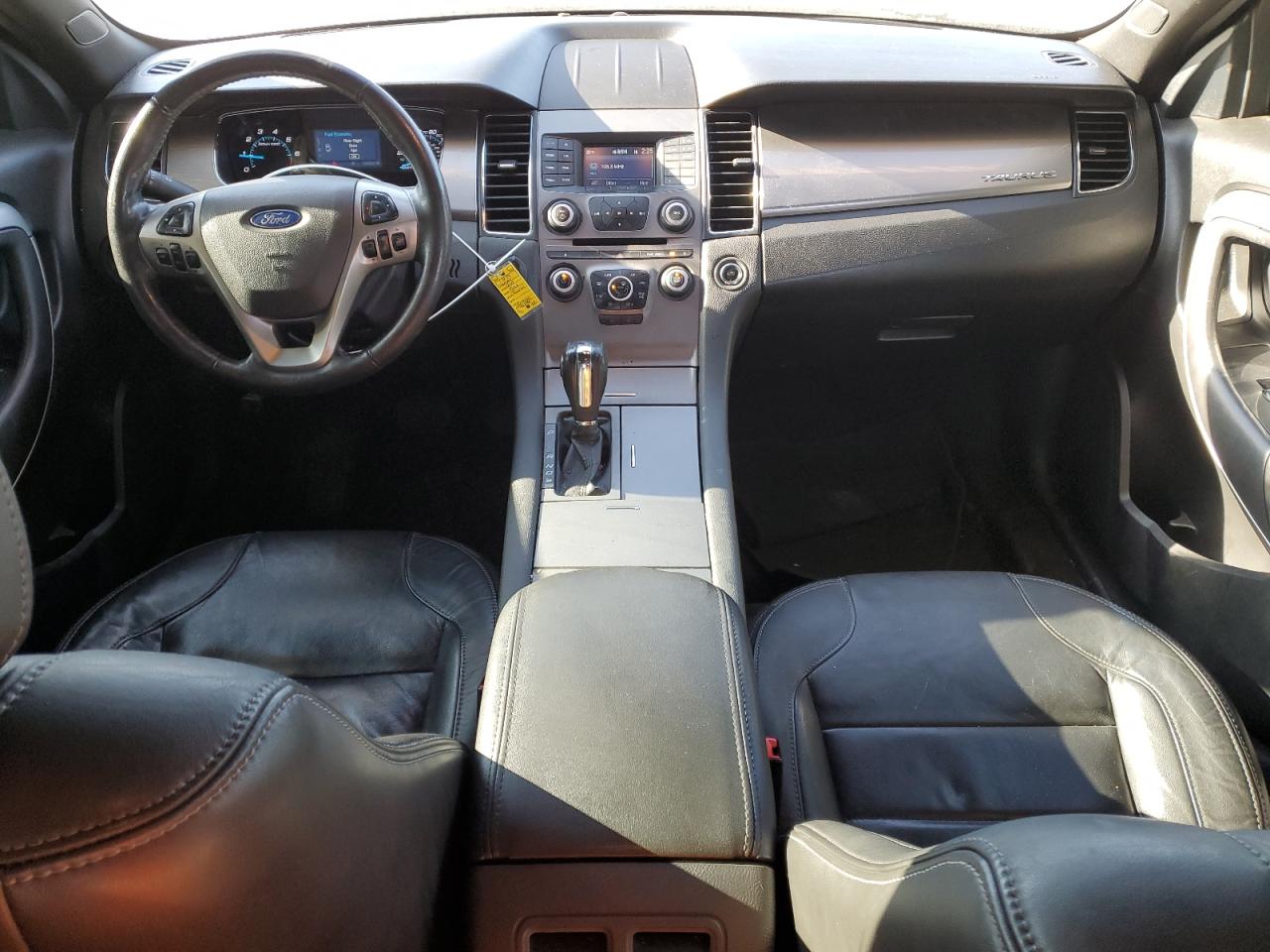 2015 Ford Taurus - Image 8