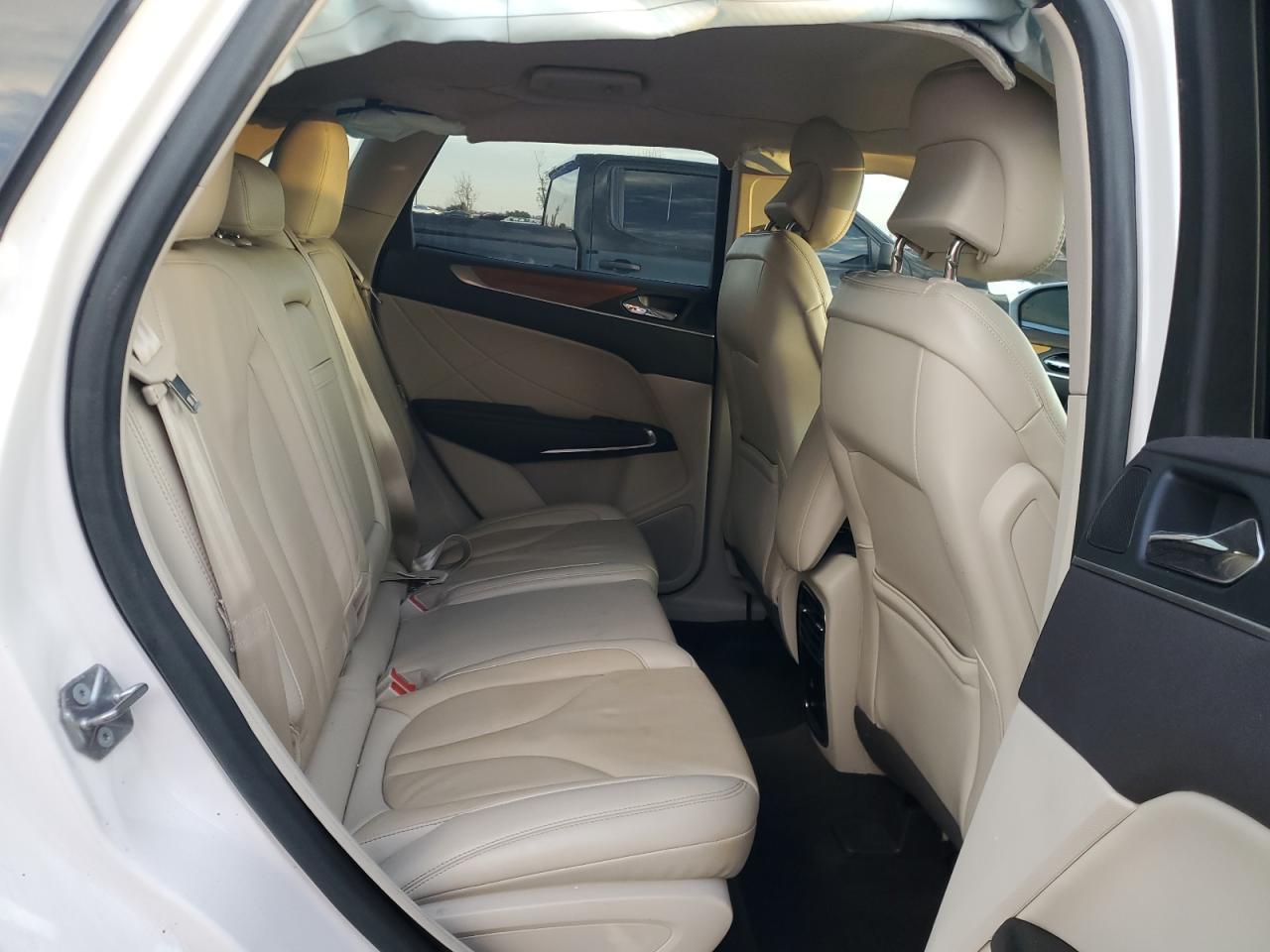 2019 Lincoln MKC - Image 11