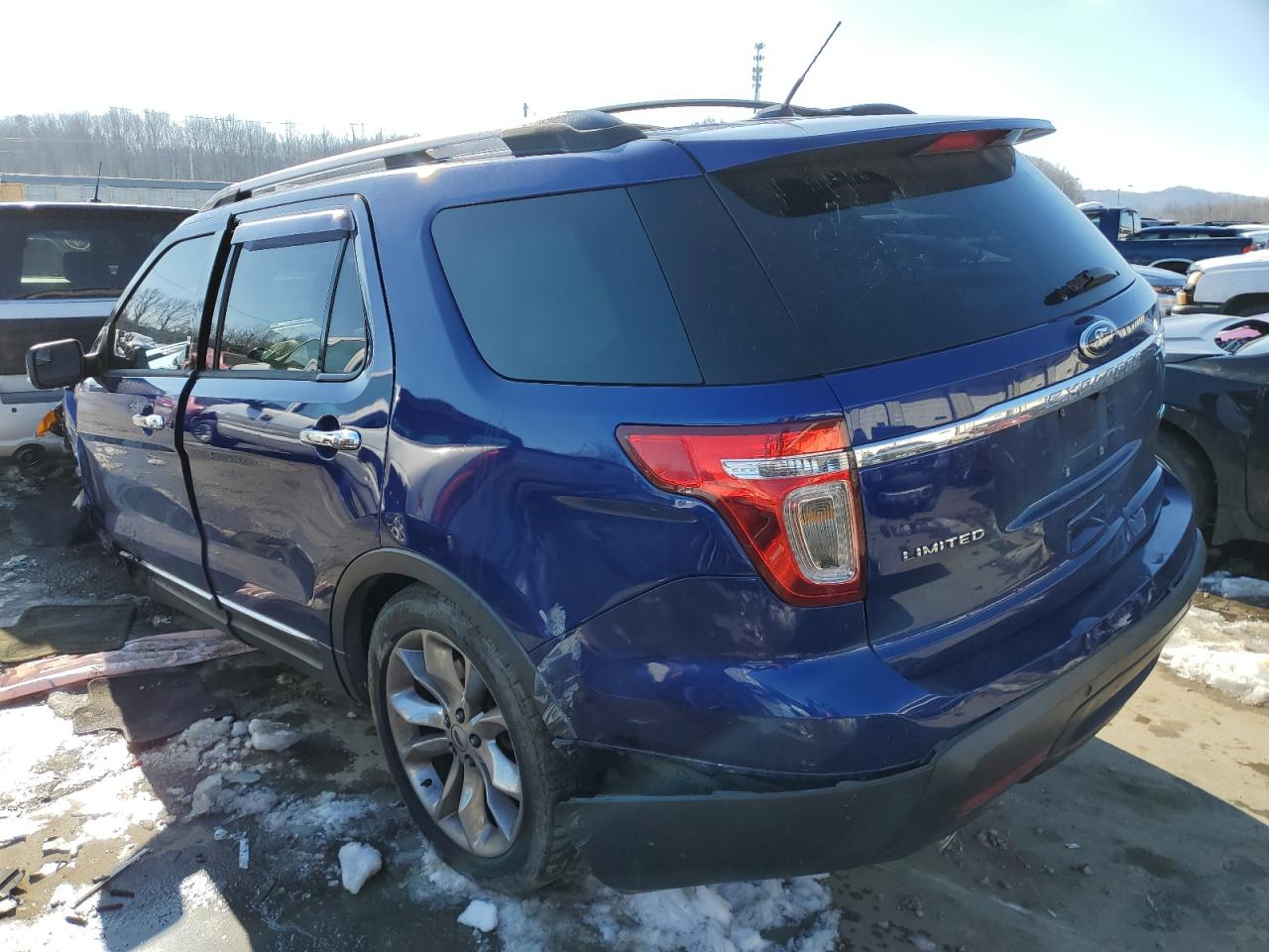 2014 Ford Explorer - Image 2