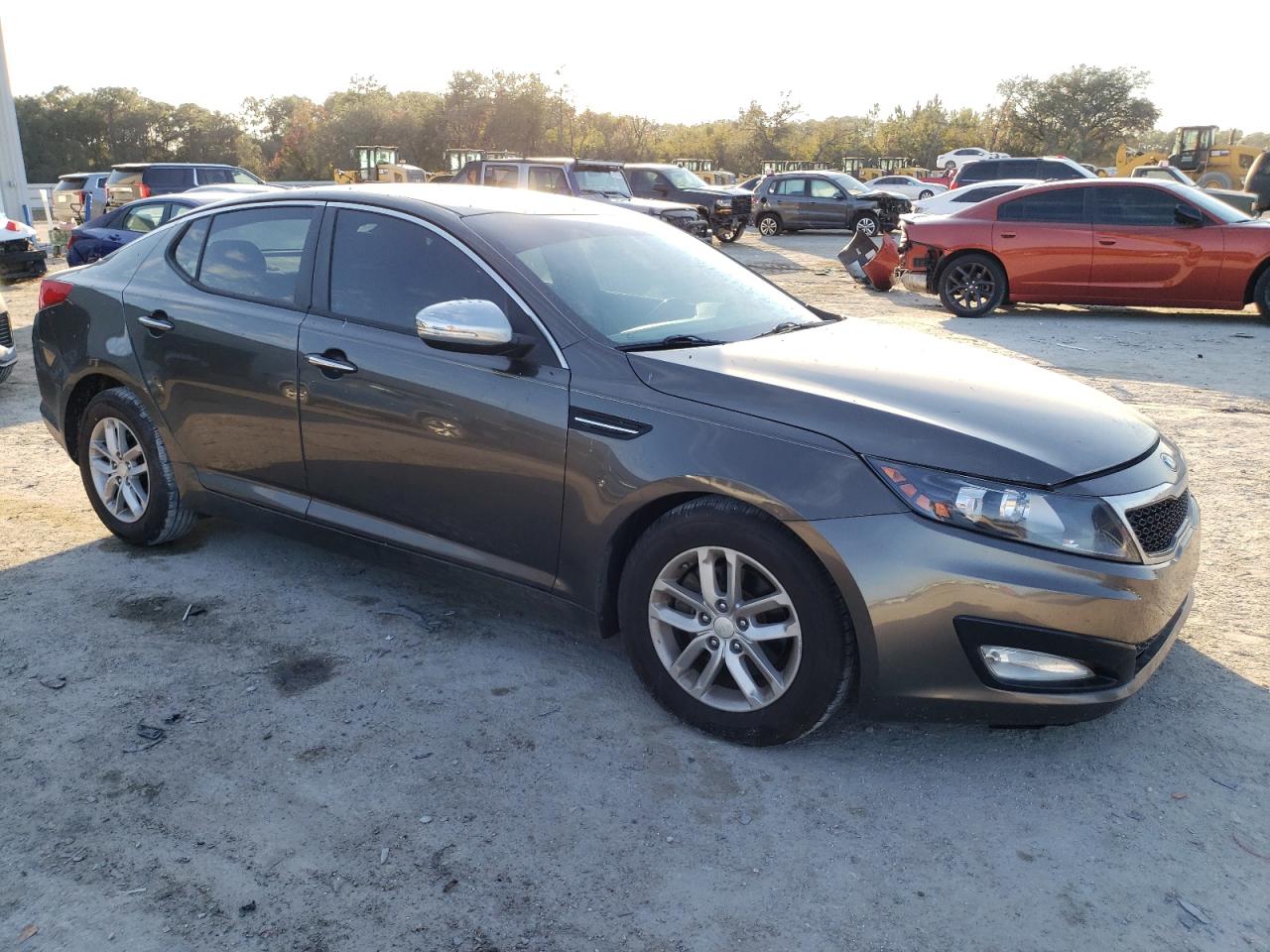 VIN 5XXGM4A74DG120975 2013 KIA OPTIMA no.4