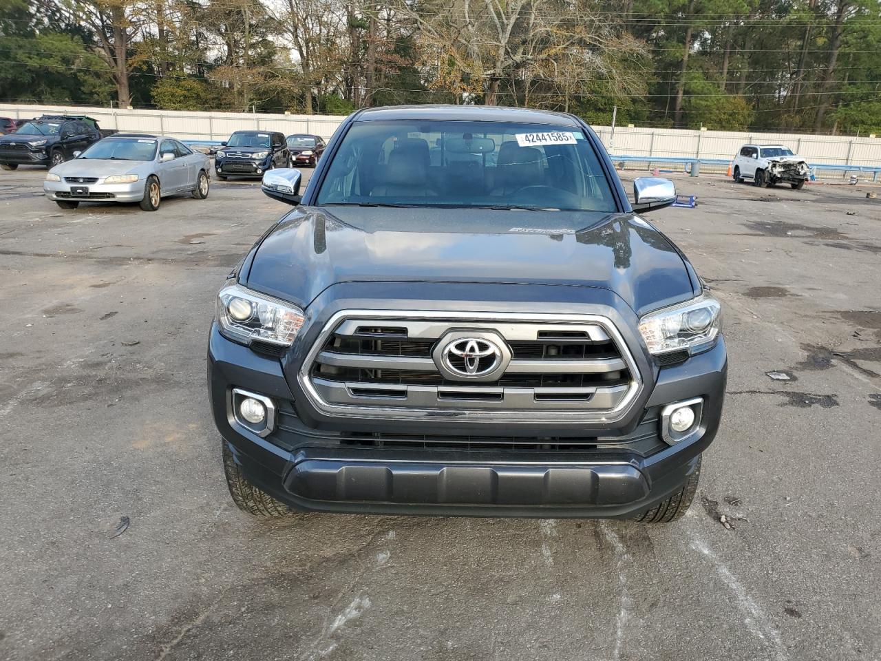 2017 Toyota Tacoma - Image 5