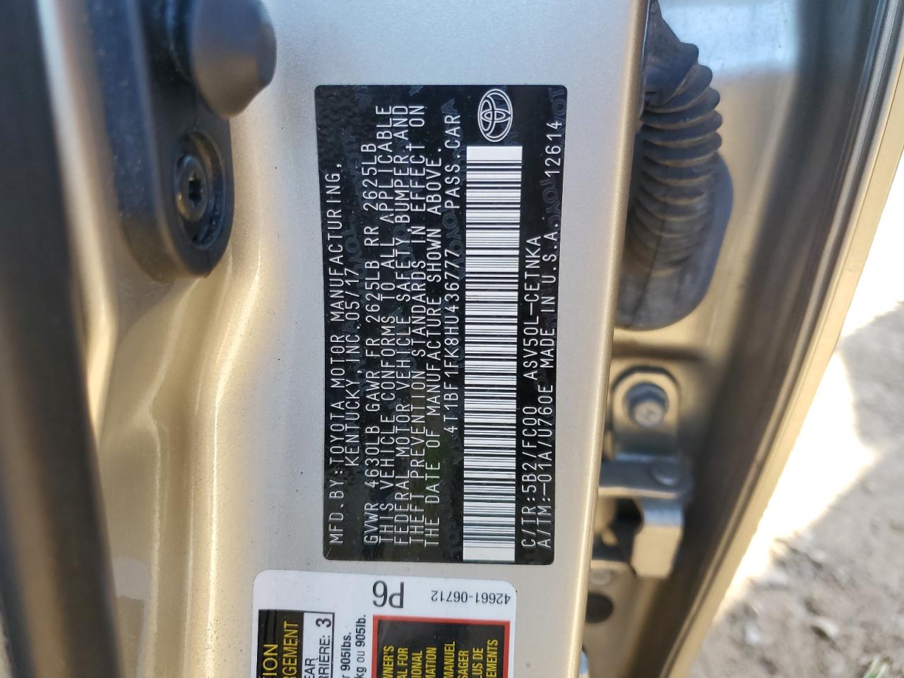 2017 Toyota Camry - Image 15
