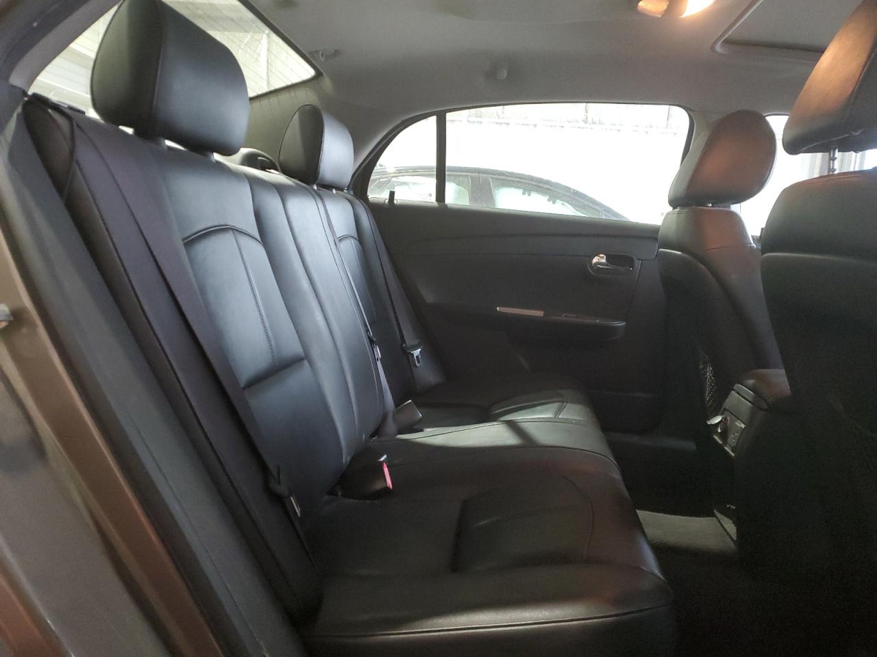 2011 Chevrolet Malibu - Image 10