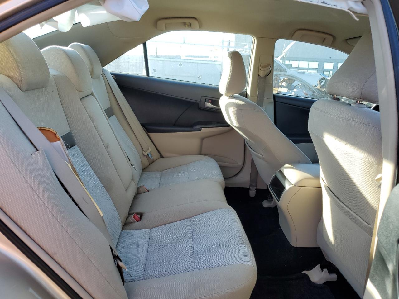 2012 Toyota Camry - Image 10
