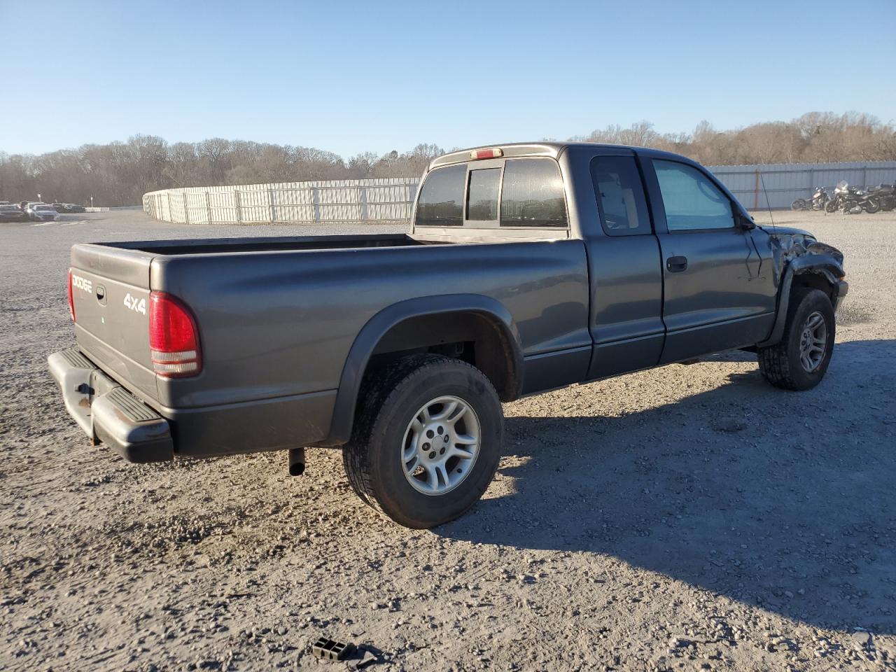 2002 Dodge Dakota - Image 3
