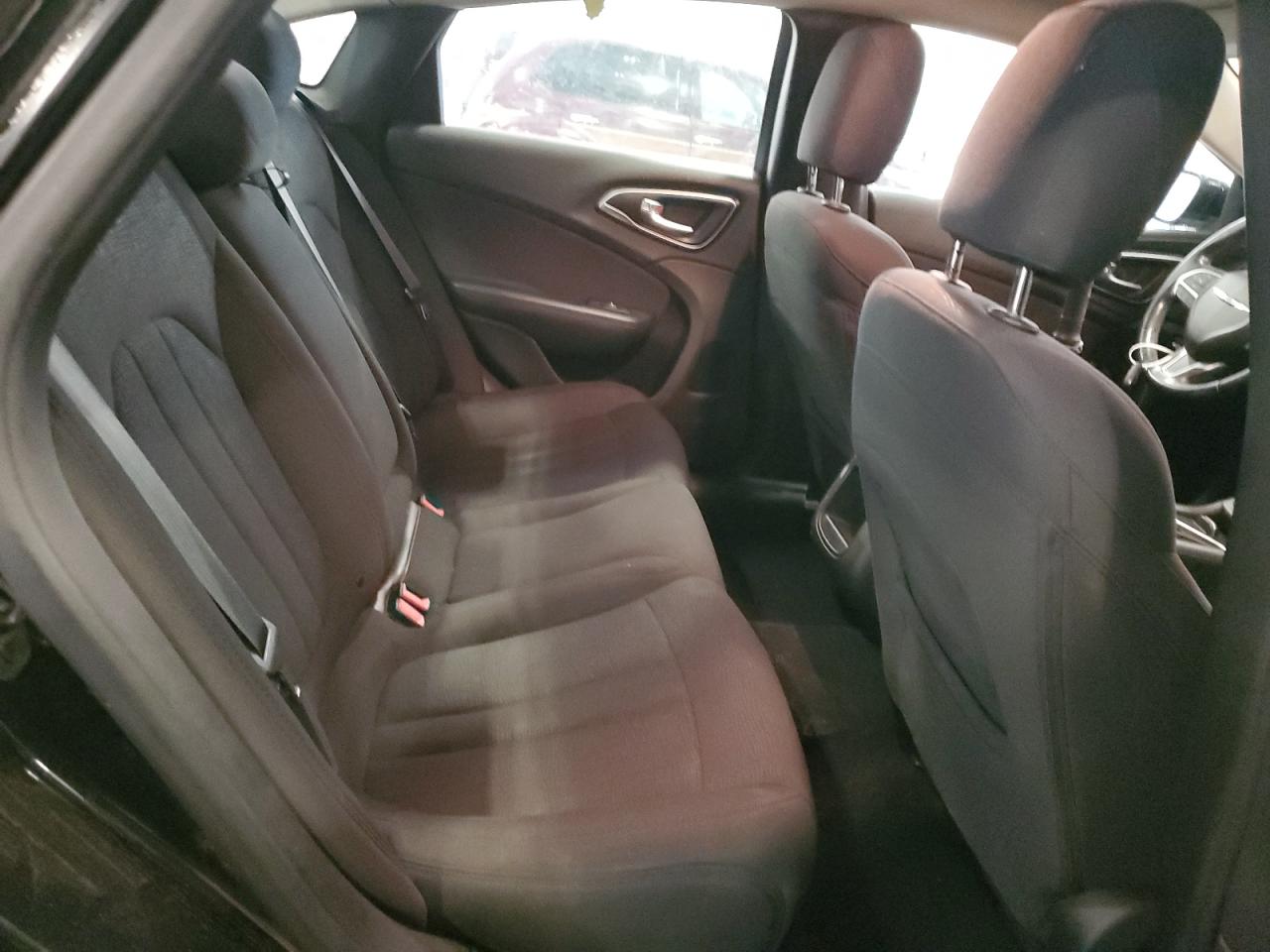 2015 Chrysler 200 - Image 11