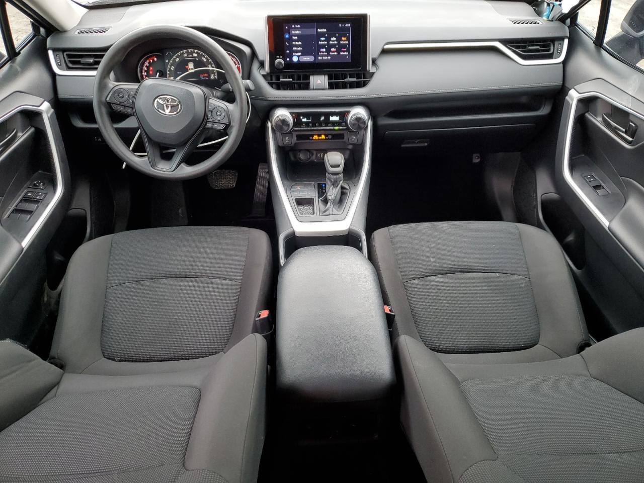 2024 Toyota RAV 4 - Image 8