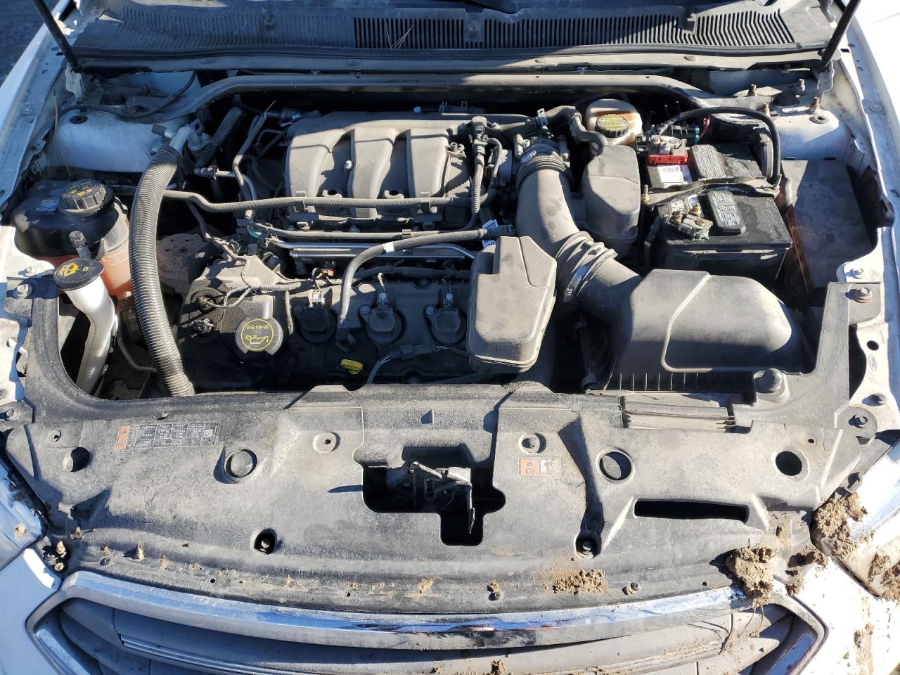 2018 Ford Taurus - Image 13