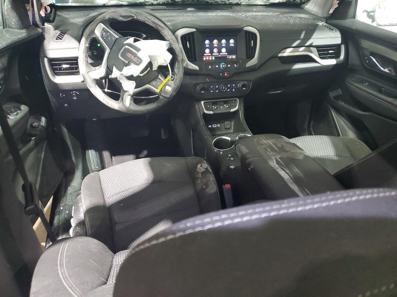 2022 GMC Terrain - Image 8