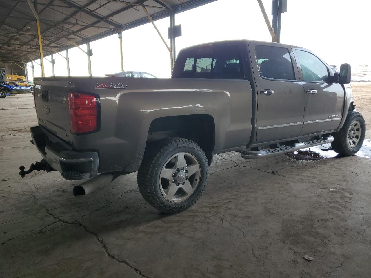 2015 Chevrolet Silverado - Image 3
