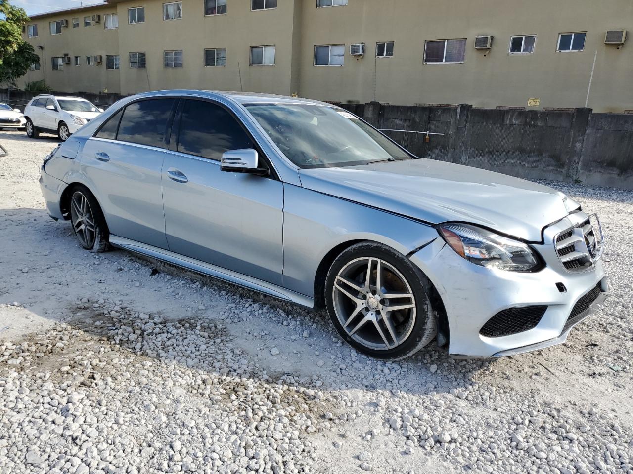 2016 Mercedes-Benz E-klasse - Image 4