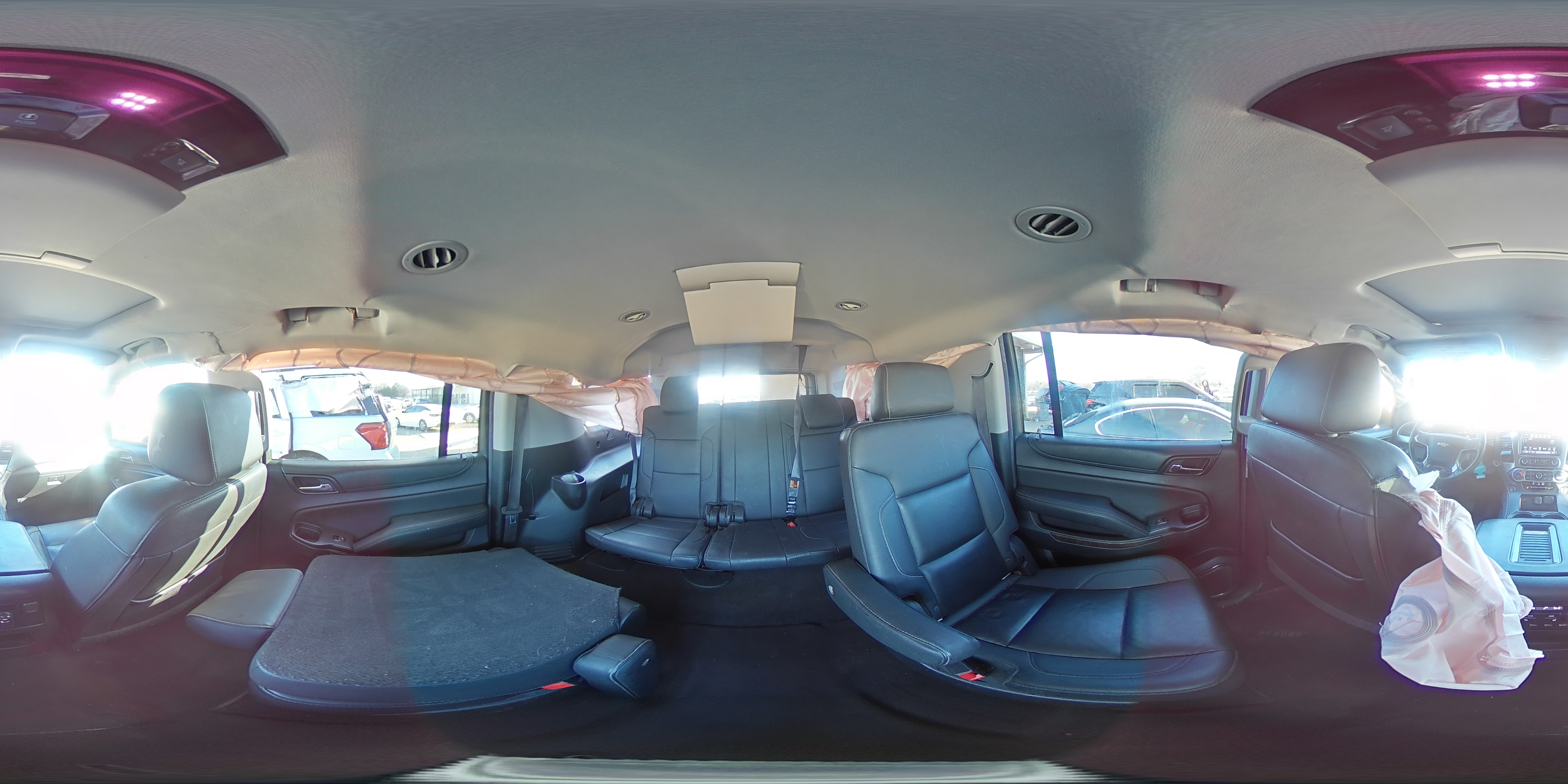 2017 Chevrolet Suburban - Image 13