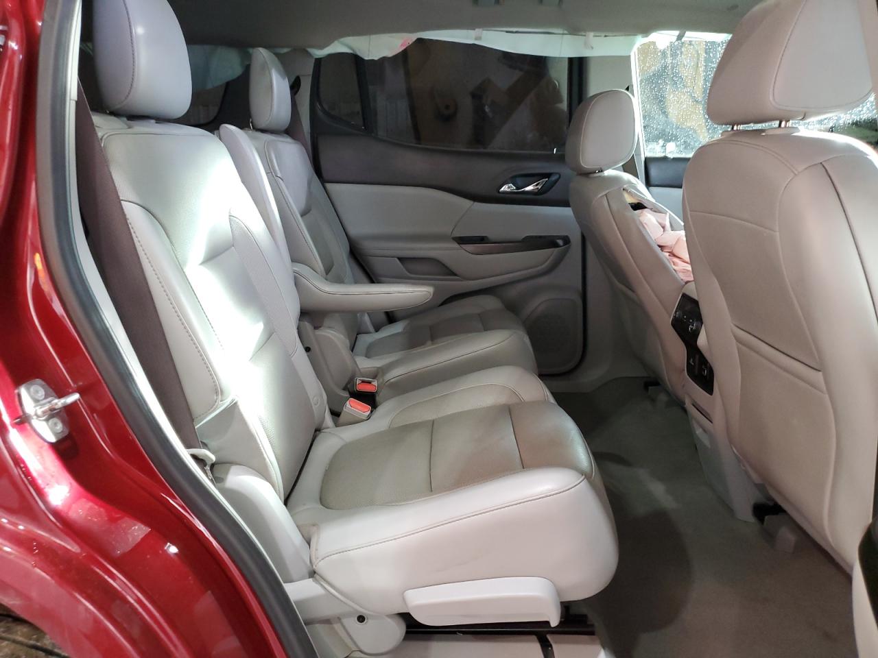 2018 GMC Acadia - Image 11