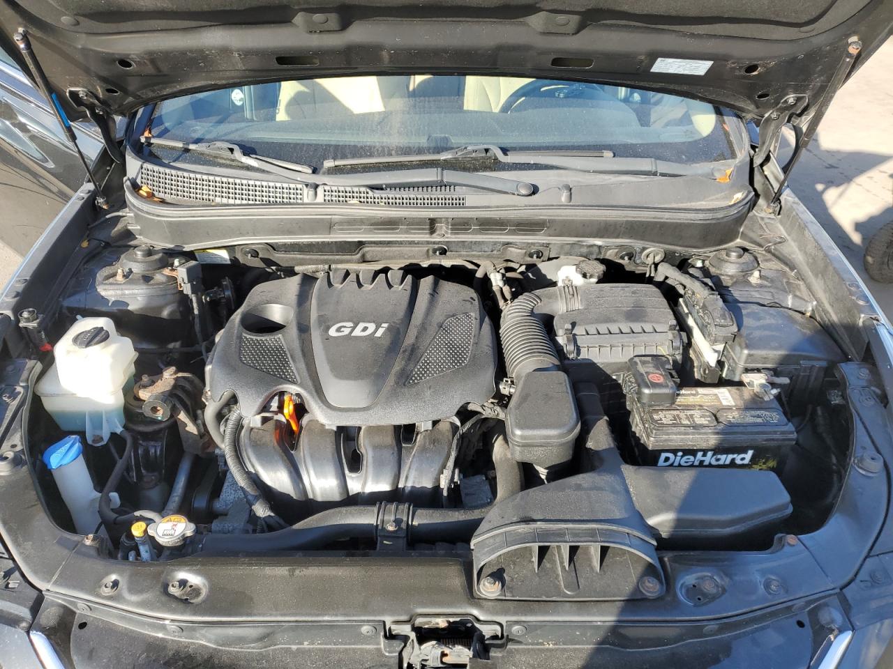 2013 Hyundai Sonata - Image 11