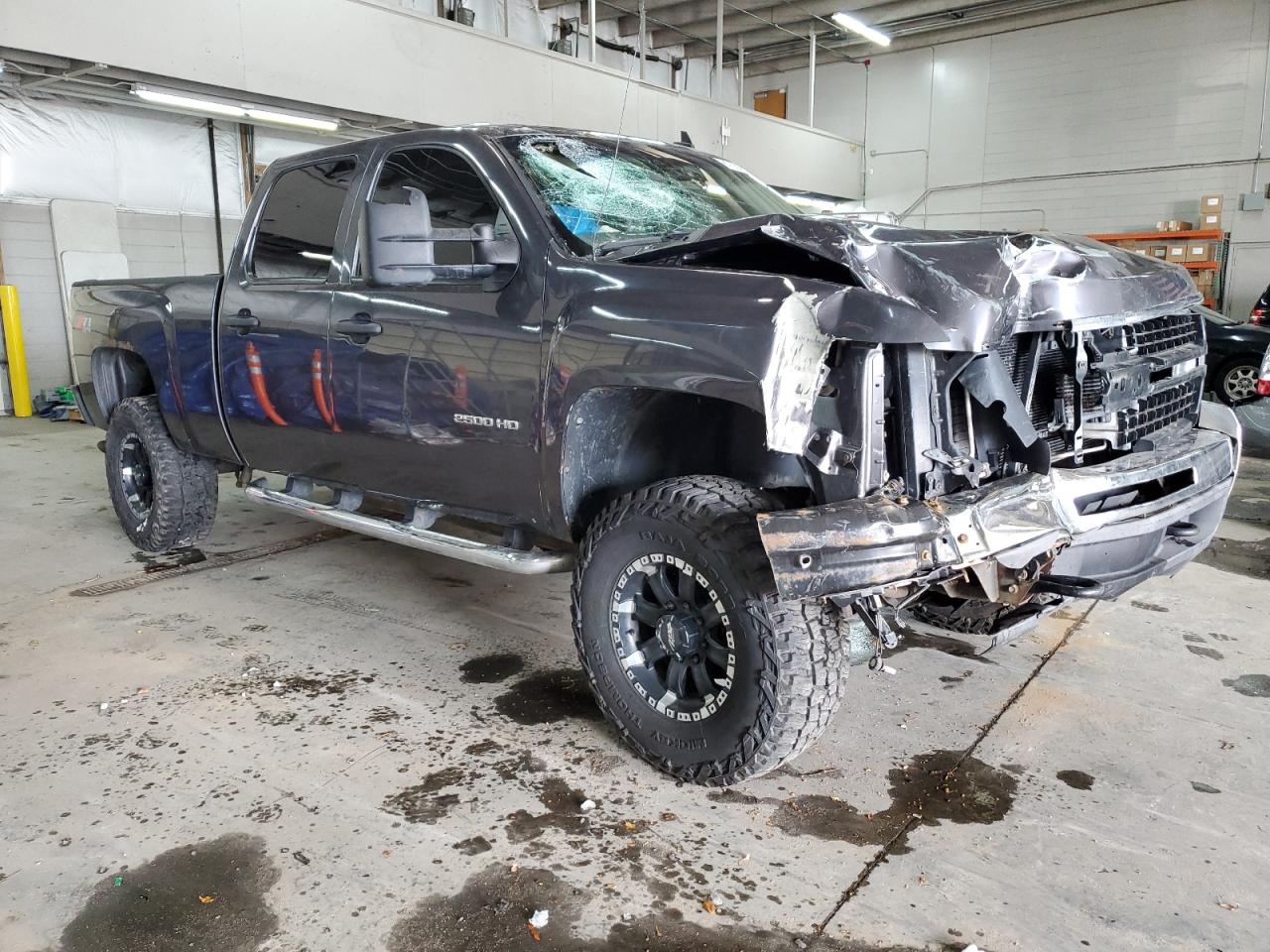 2010 Chevrolet Silverado - Image 4