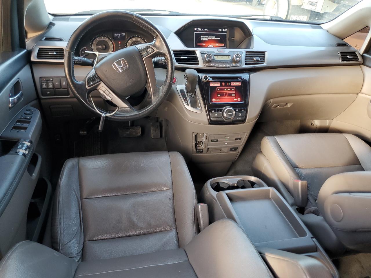 2016 Honda Odyssey - Image 8