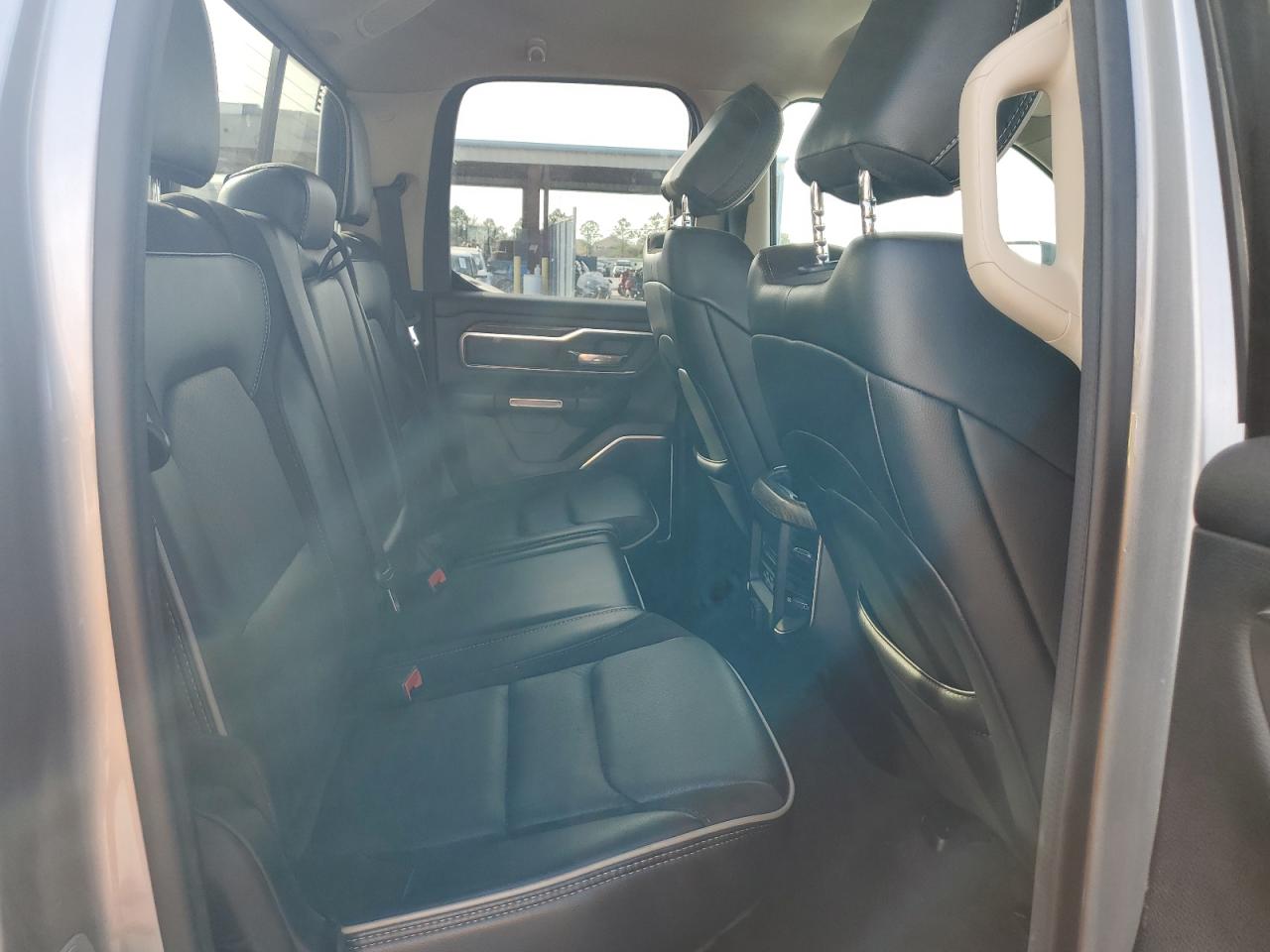 2020 RAM 1500 - Image 10