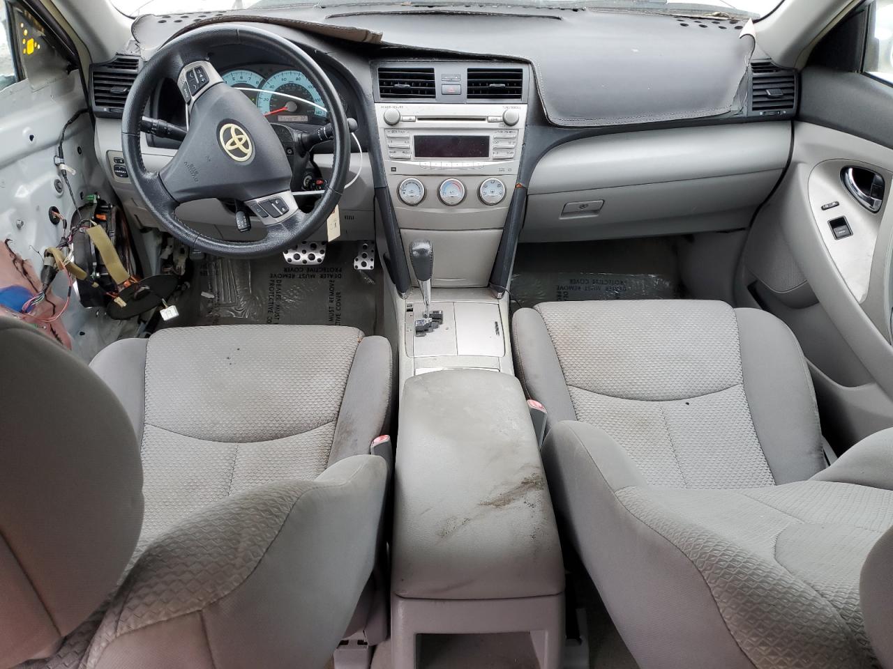 2010 Toyota Camry - Image 8