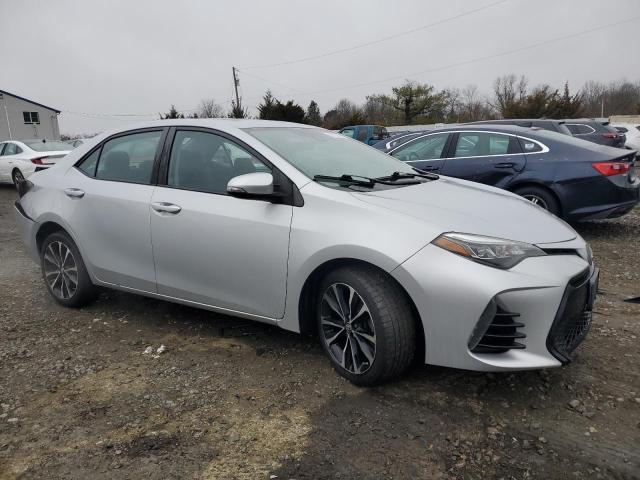 Седаны TOYOTA COROLLA 2017 Серебристый