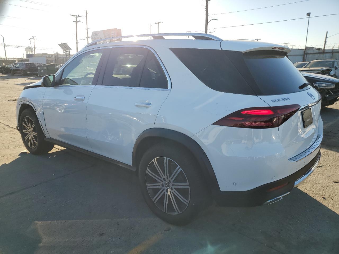 2024 Mercedes-Benz GLE - Image 2
