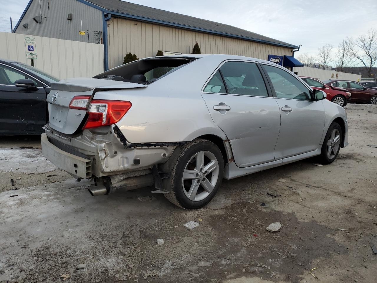 2014 Toyota Camry - Image 3