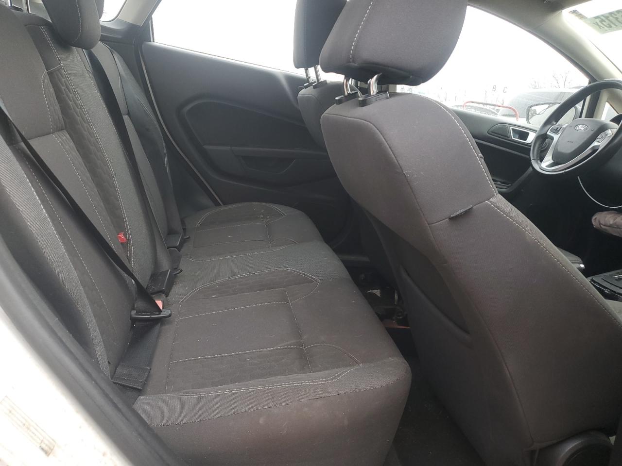 2014 Ford Fiesta - Image 10