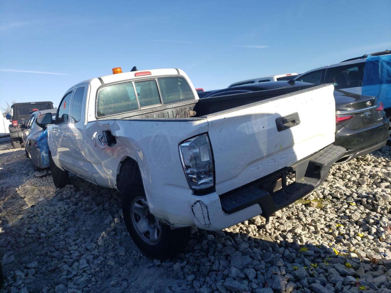 2016 Toyota Tacoma - Image 2