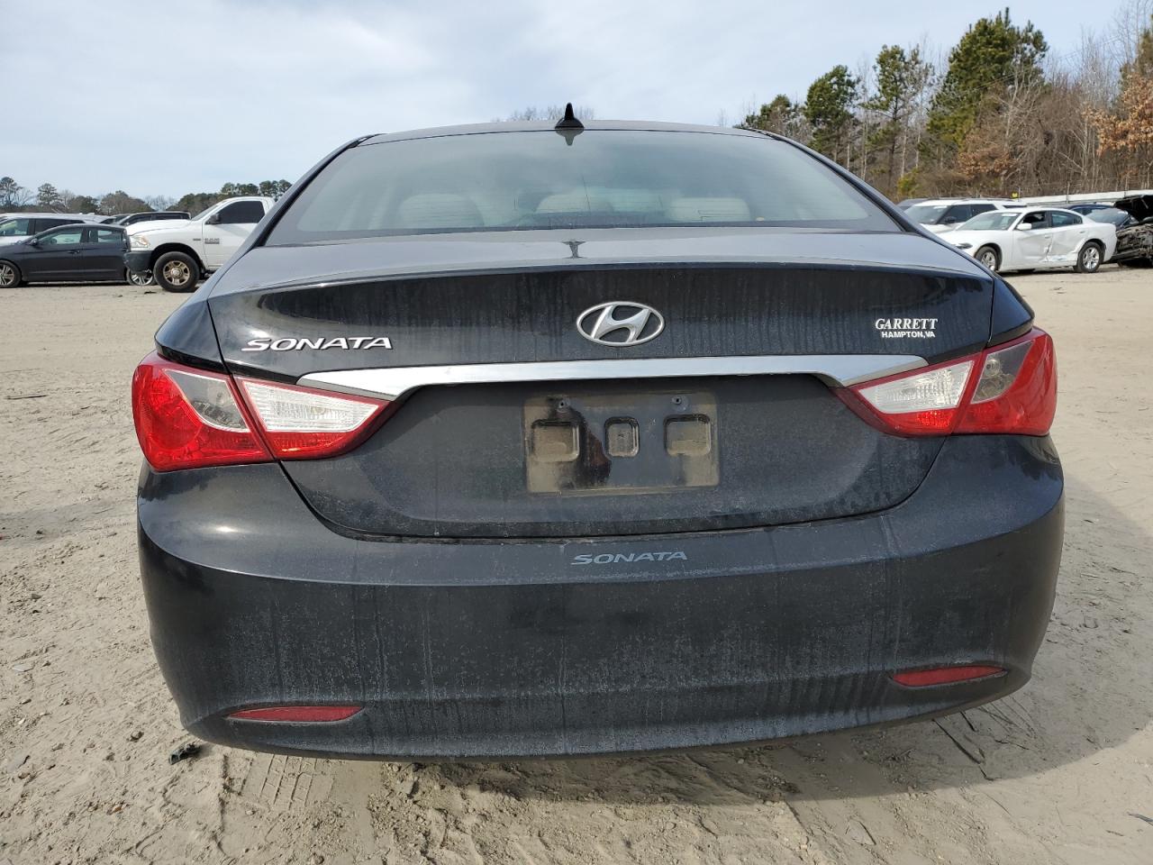 2012 Hyundai Sonata - Image 6