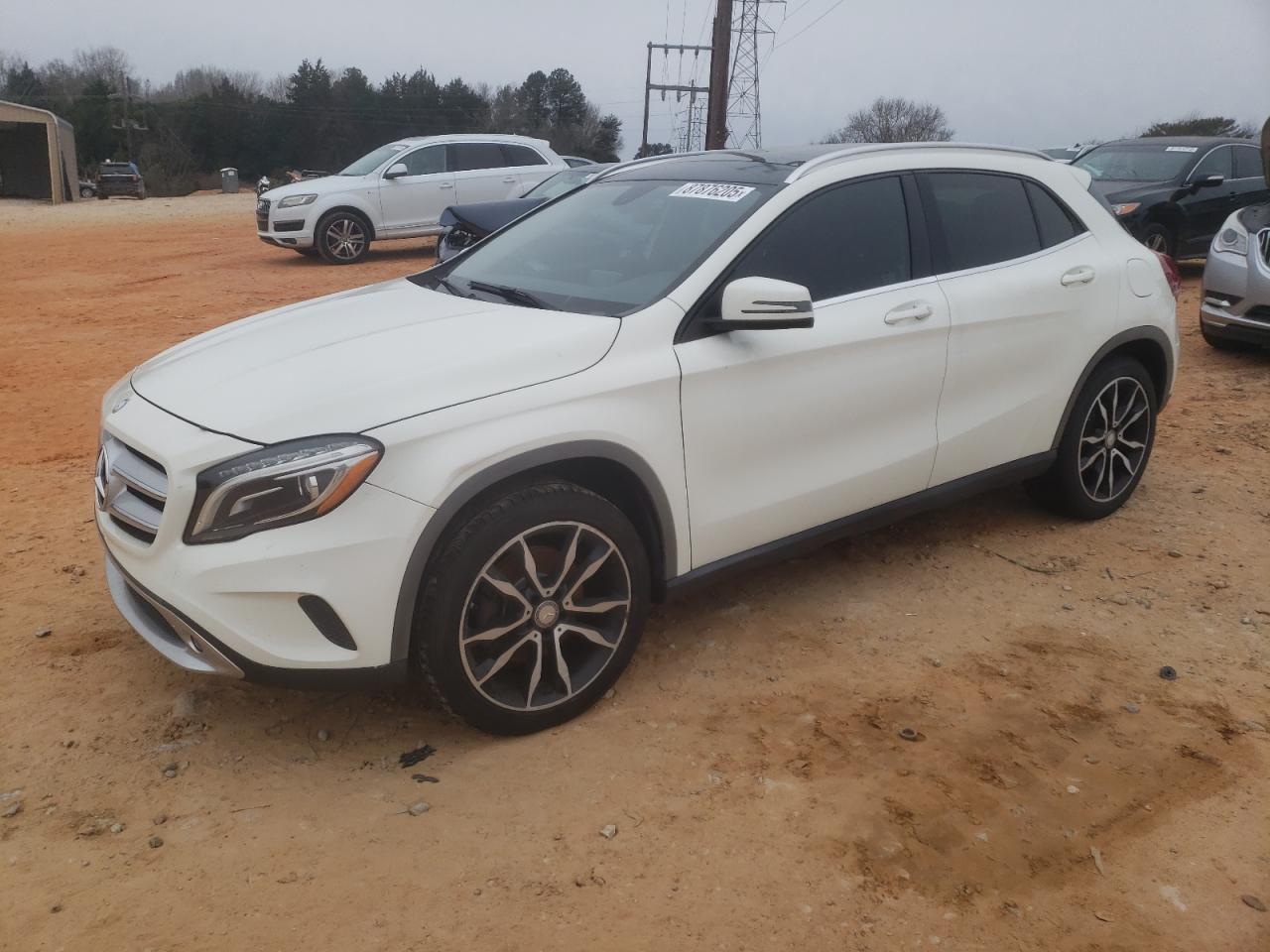 VIN WDCTG4EB9FJ161552 2015 MERCEDES-BENZ GLA-CLASS no.1