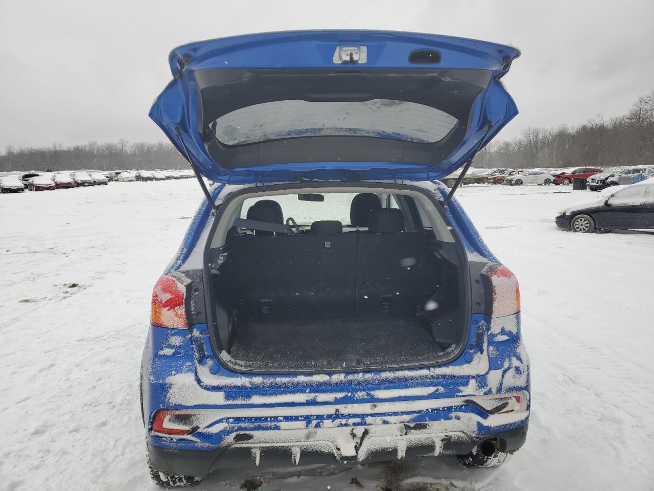 2018 Mitsubishi Outlander - Image 6