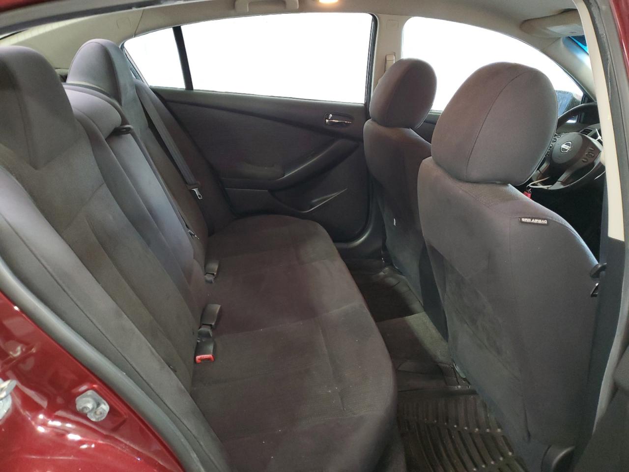 2012 Nissan Altima - Image 10