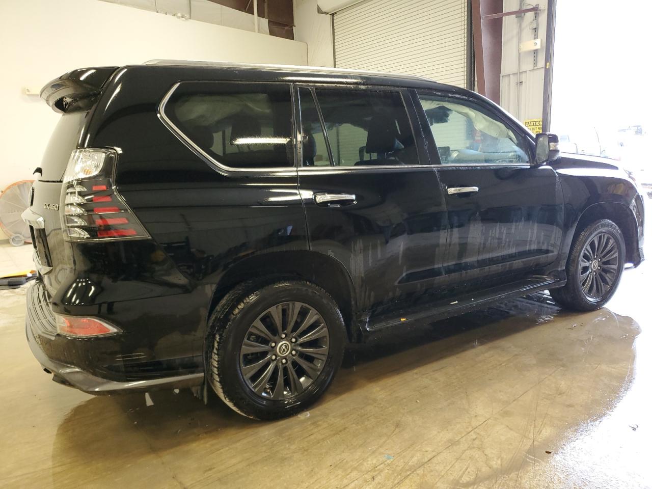 2023 Lexus GX - Image 3