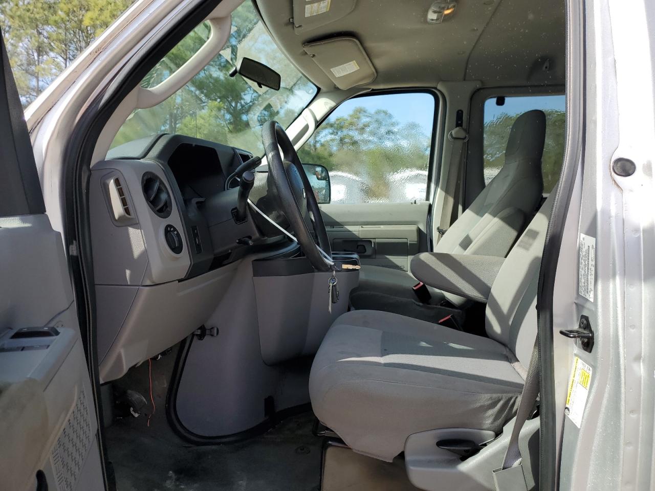 2014 Ford Econoline - Image 7