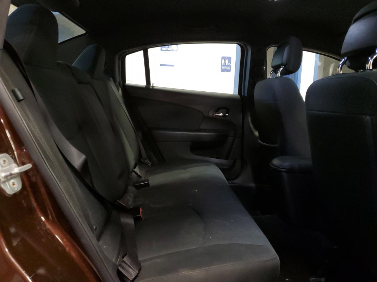 2012 Chrysler 200 - Image 10