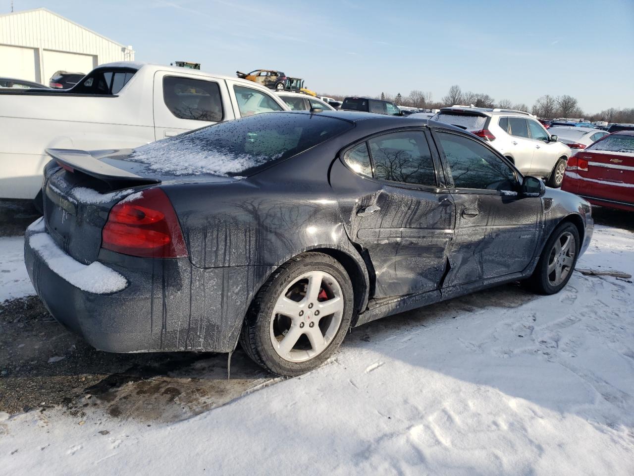 2008 Pontiac Grand Prix - Image 3