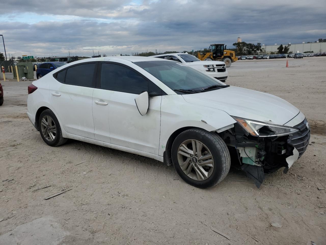 2019 Hyundai Elantra - Image 4