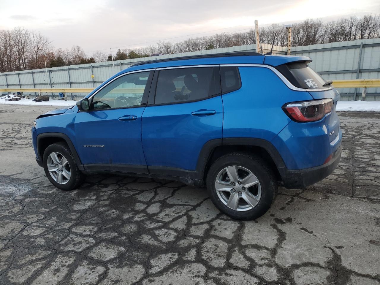 2022 Jeep Compass - Image 2