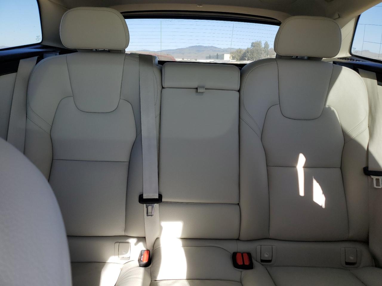 2023 Volvo XC60 - Image 10