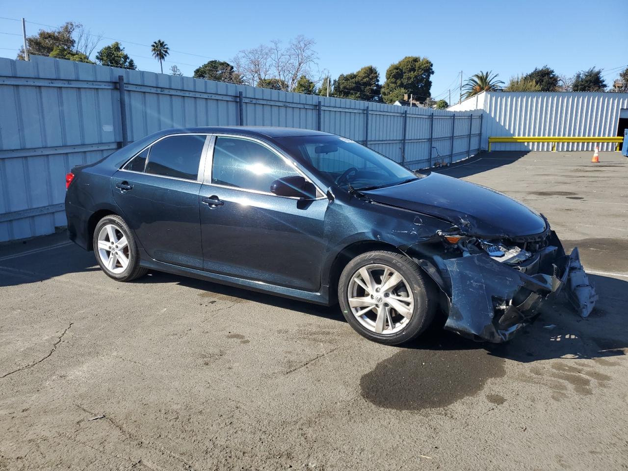 2014 Toyota Camry - Image 4