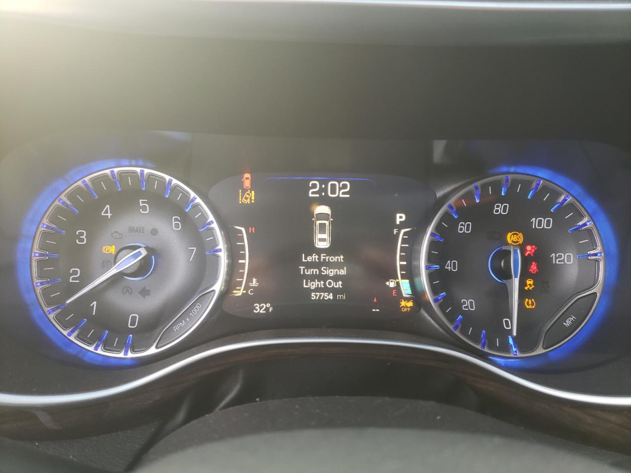 2022 Chrysler Pacifica - Image 9