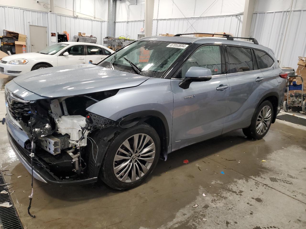 2020 Toyota Highlander Hybrid Platinum de vânzare în Wayland, MI - Front End