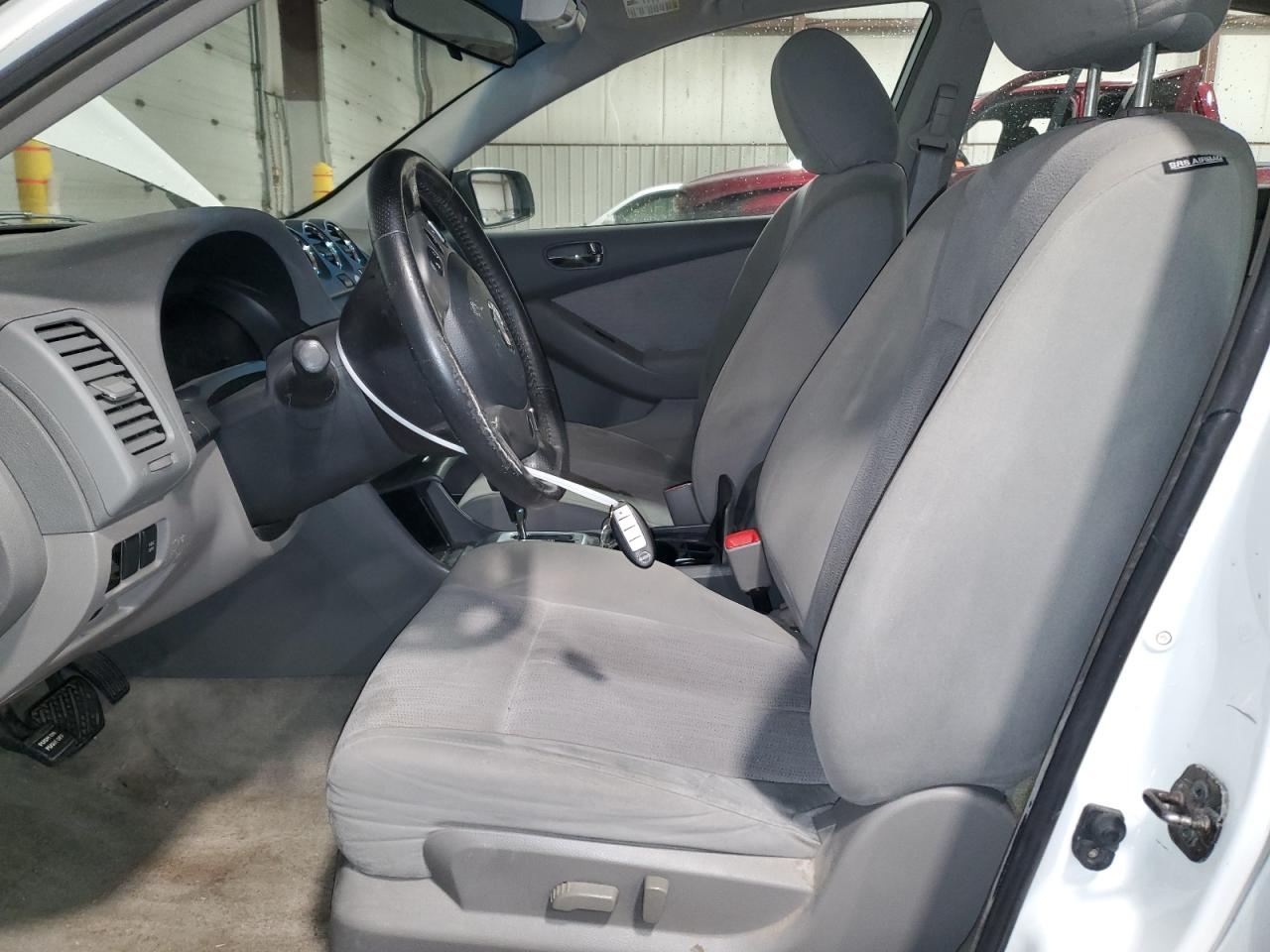 2010 Nissan Altima - Image 7