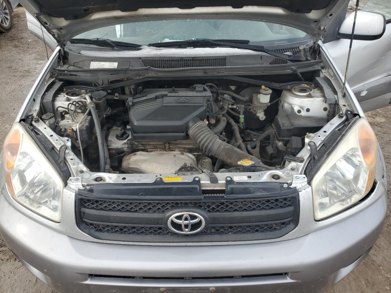 2004 Toyota RAV 4 - Image 12