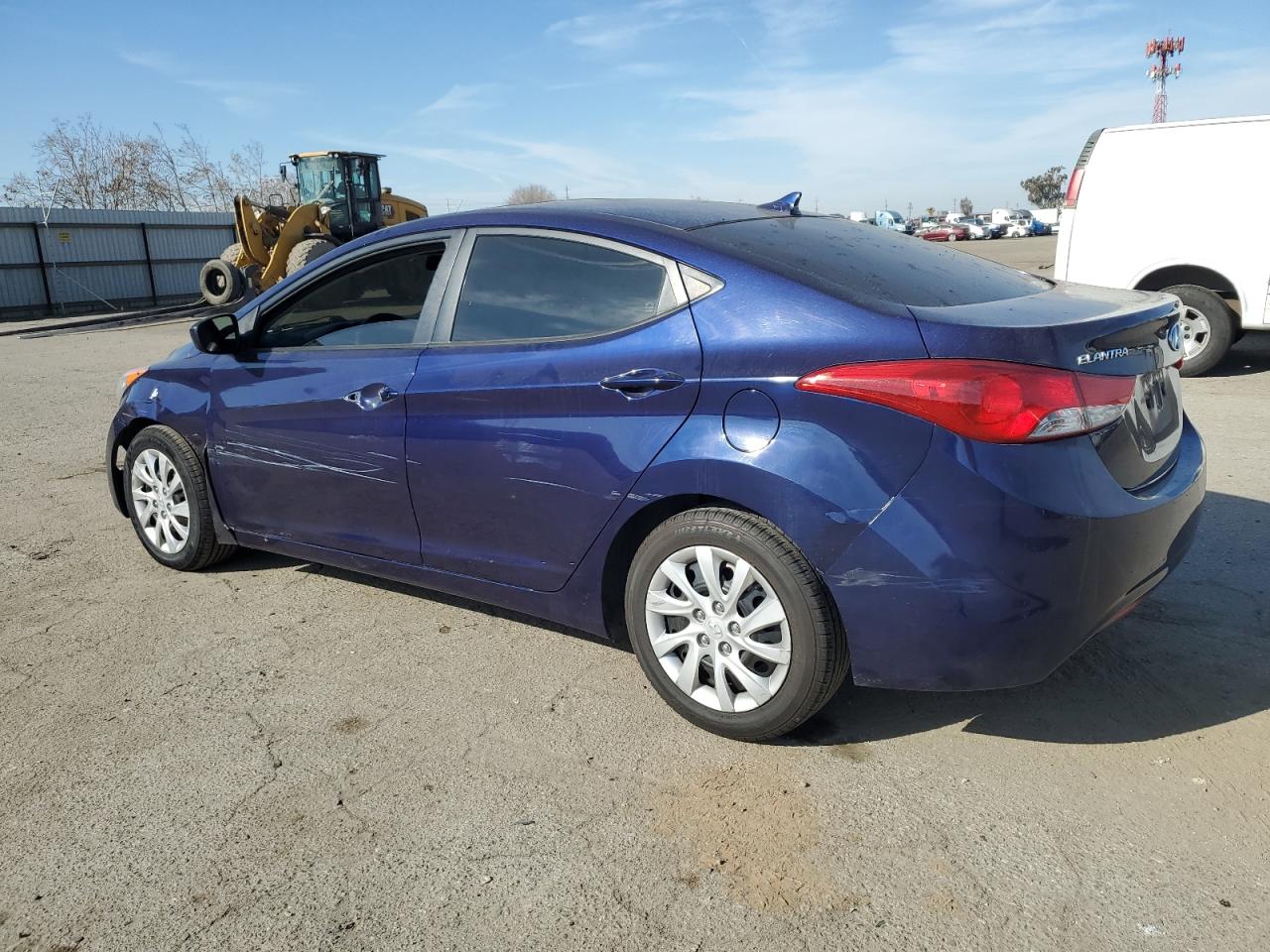 2011 Hyundai Elantra - Image 2
